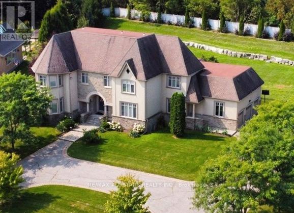 70 RICHARD LOVAT COURT - 1