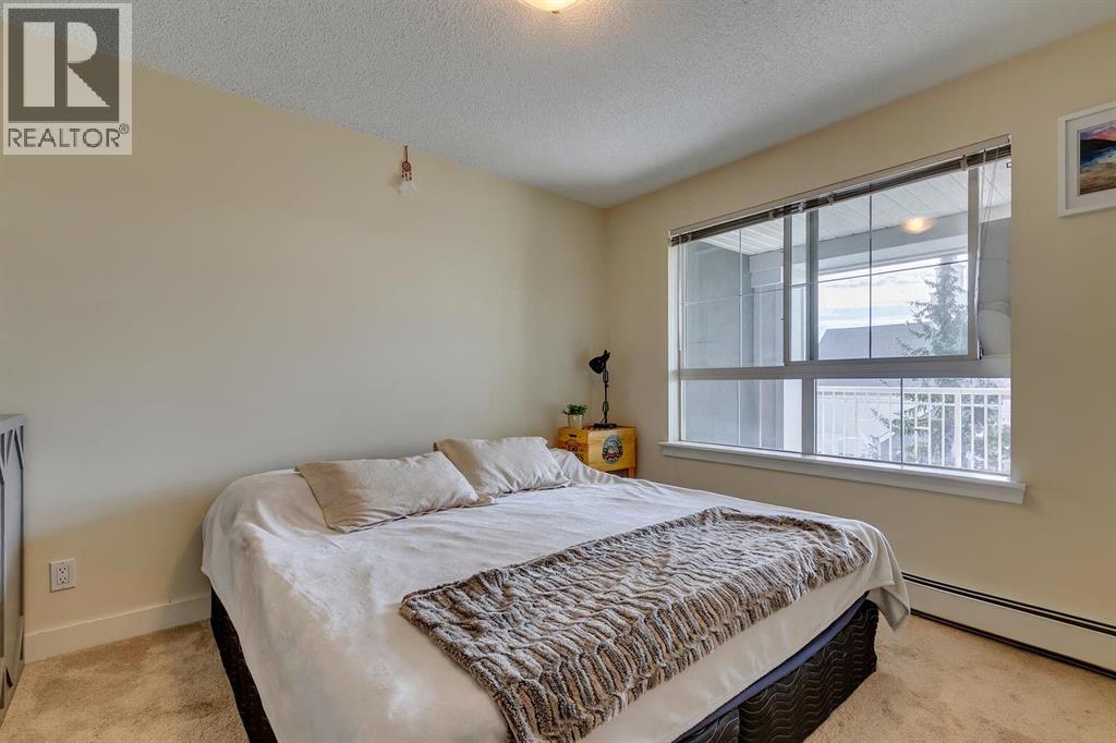 Single Family House for Sale in   Richard Court SW Lincoln Park Calgary 