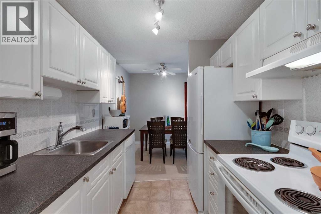 Single Family House for Sale in    Avenue SW Haysboro Calgary 