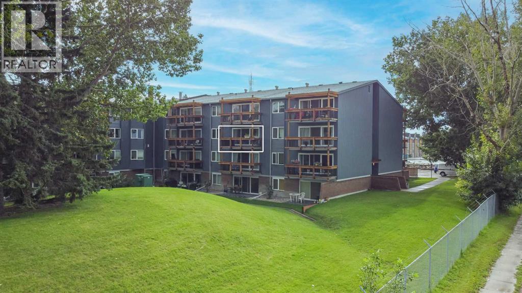 Single Family House for Sale in    Avenue SW Haysboro Calgary 