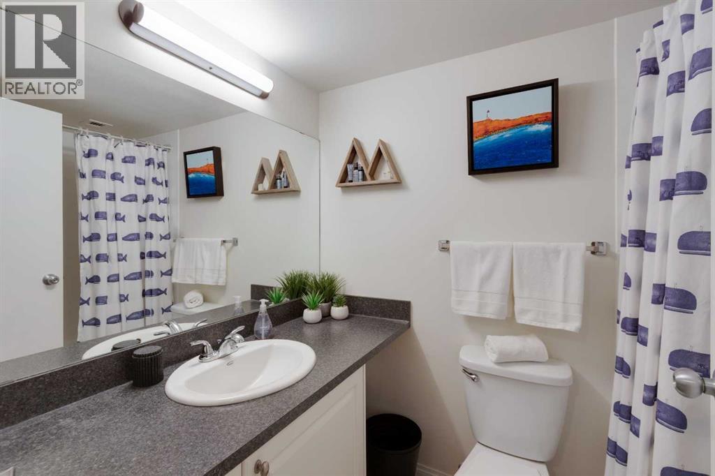 Single Family House for Sale in    Avenue SW Haysboro Calgary 