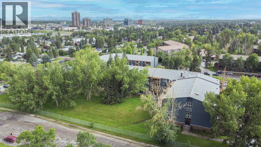 Single Family House for Sale in    Avenue SW Haysboro Calgary 