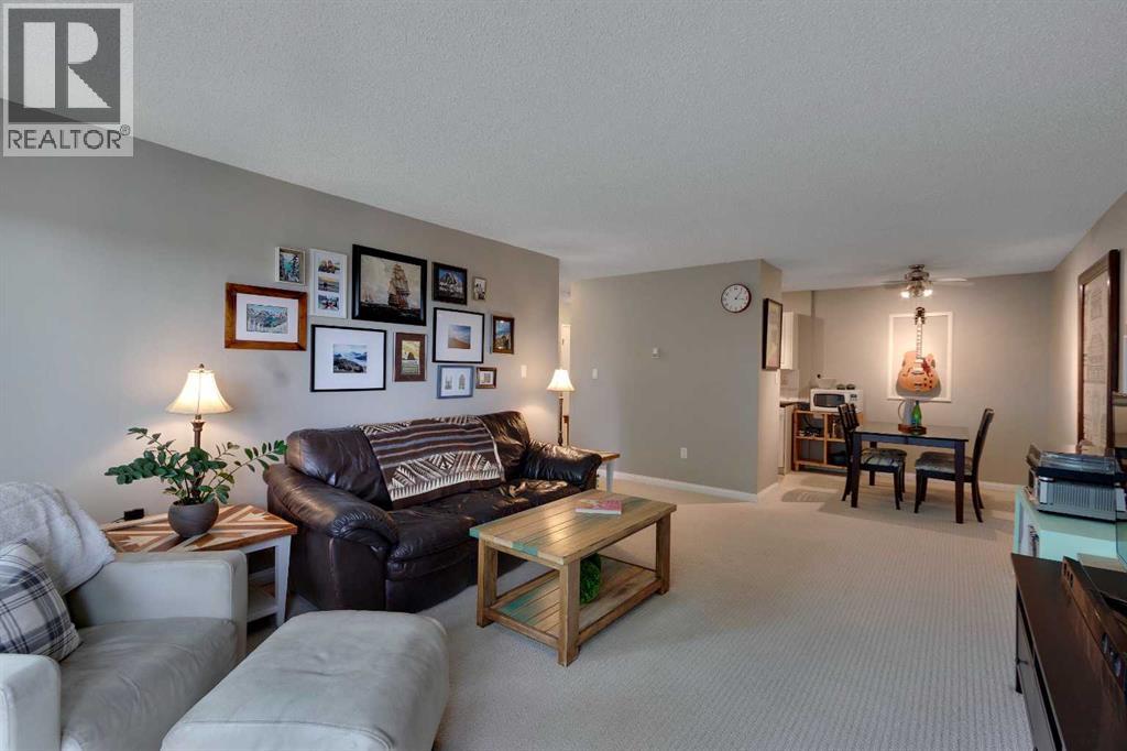 Single Family House for Sale in    Avenue SW Haysboro Calgary 