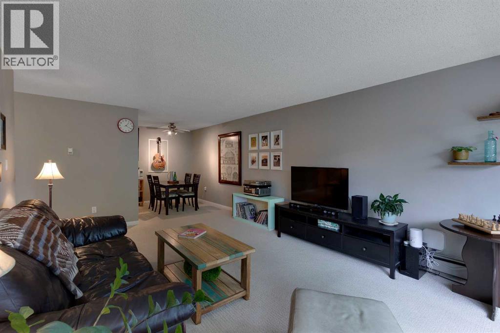 Single Family House for Sale in    Avenue SW Haysboro Calgary 