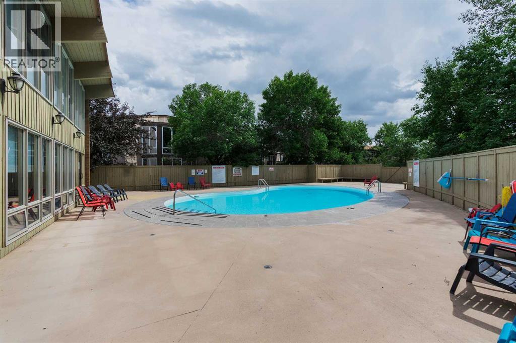 Single Family House for Sale in    Avenue SW Haysboro Calgary 