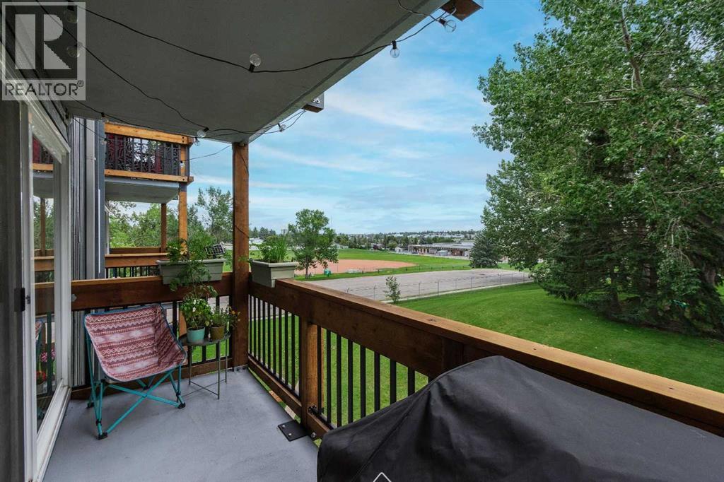 Single Family House for Sale in    Avenue SW Haysboro Calgary 