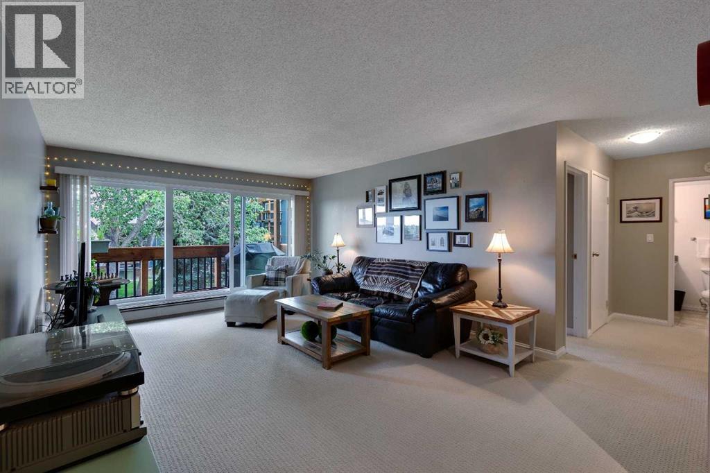 Single Family House for Sale in    Avenue SW Haysboro Calgary 