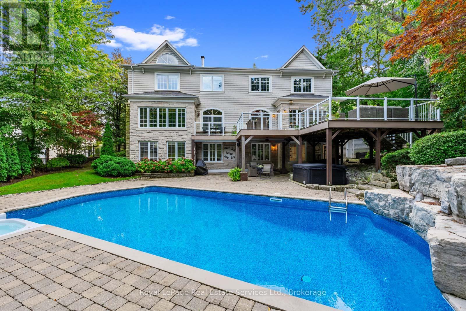 Photo 36 of 235 Lakewood Drive, Oakville ON