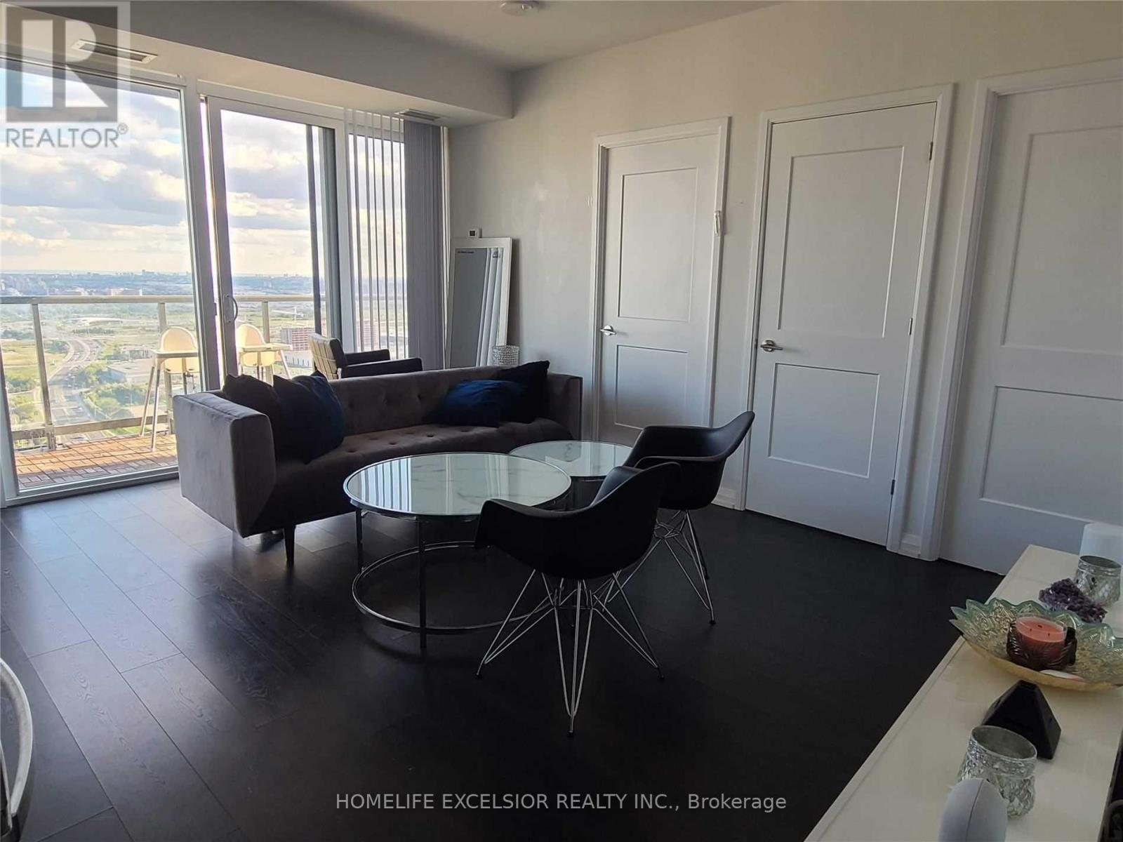 Photo 12 of 3606 7895 Jane Street, Vaughan ON