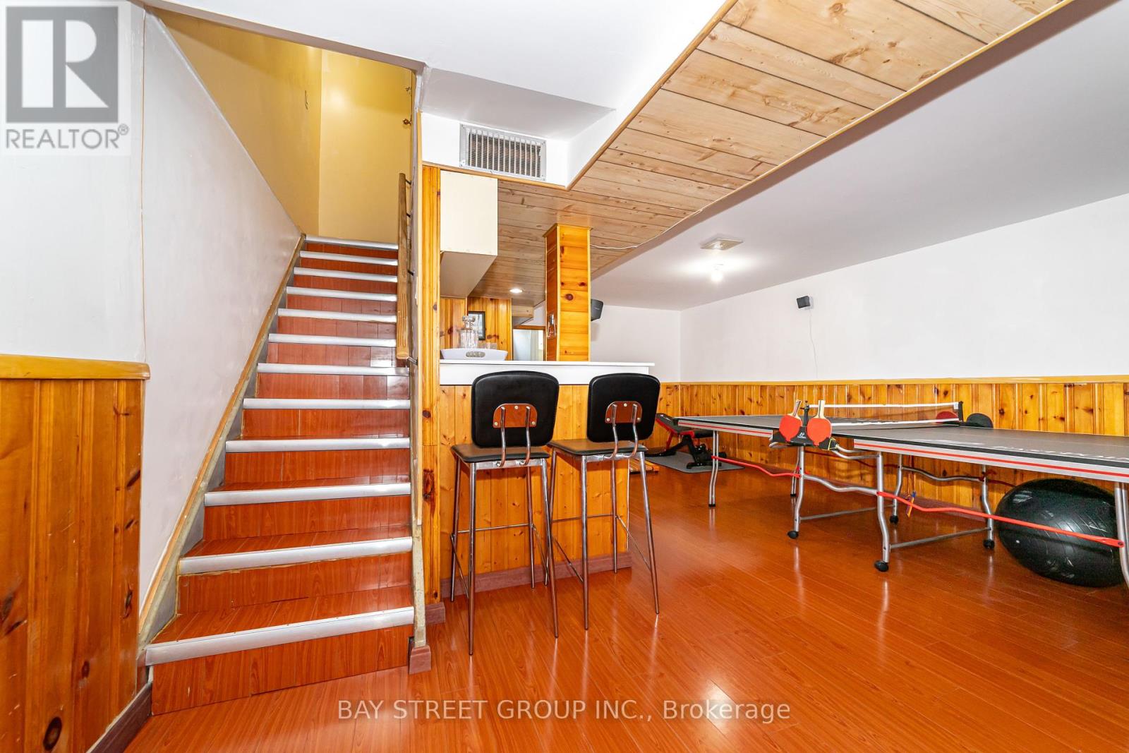 Photo 23 of 61 Mabley Crescent, Vaughan ON