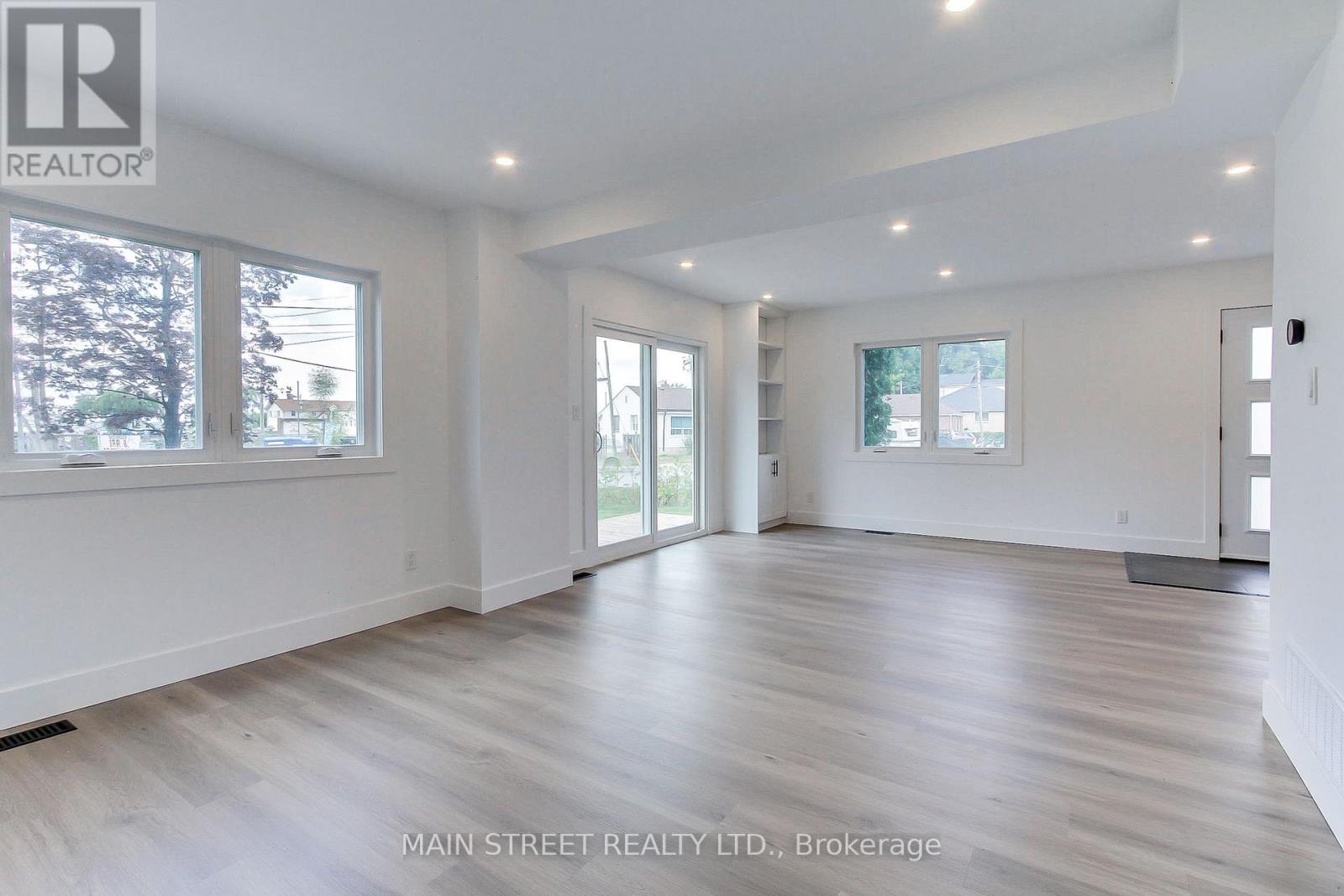 Photo 13 of 353 Pasadena Drive, Georgina ON
