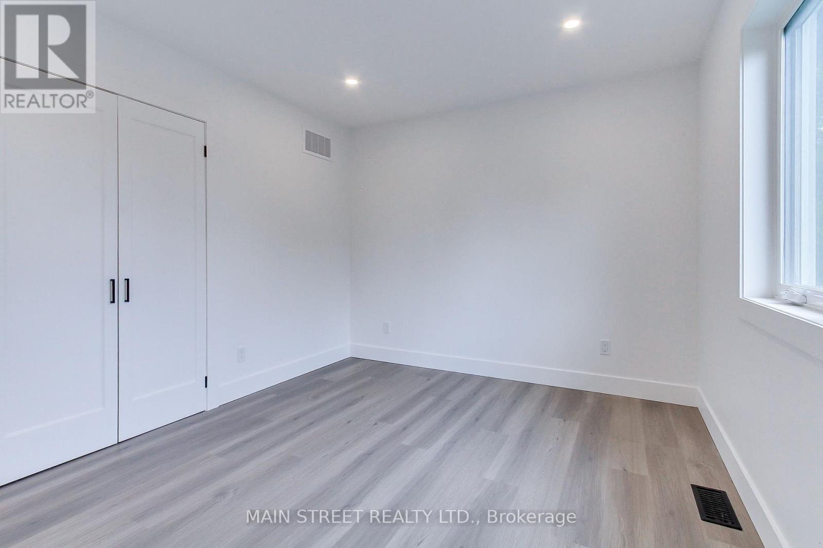 Photo 29 of 353 Pasadena Drive, Georgina ON