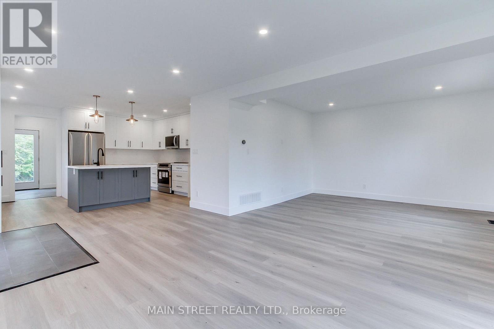 Photo 9 of 353 Pasadena Drive, Georgina ON