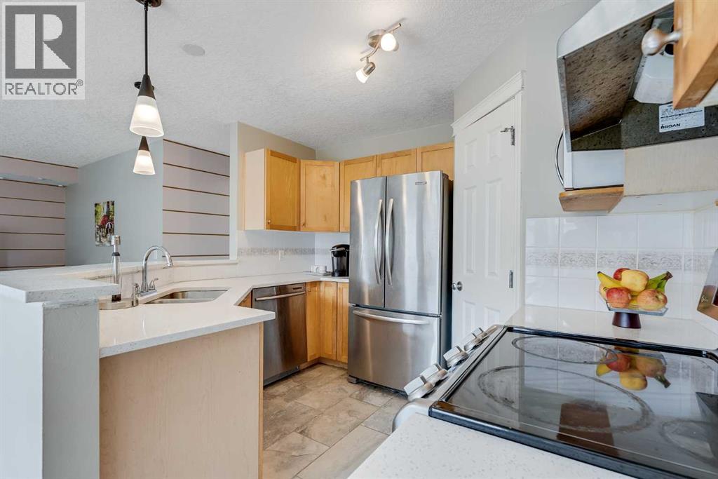Single Family House for Sale in  Eversyde Circle SW Evergreen Calgary 