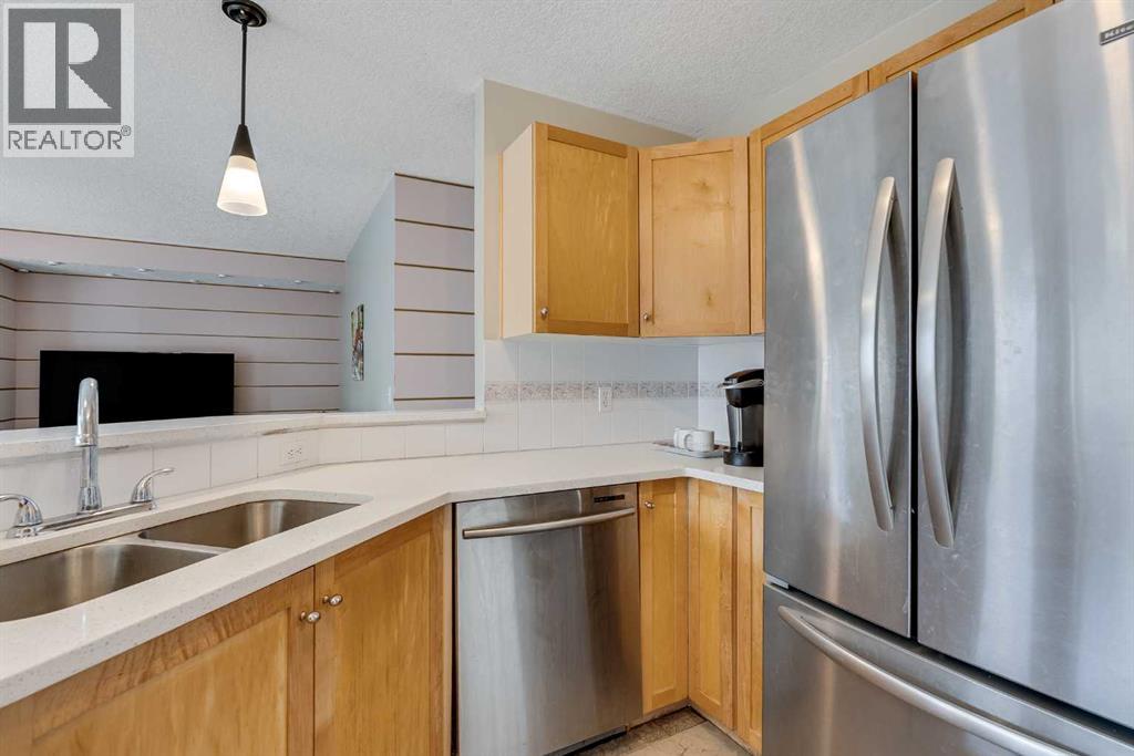 Single Family House for Sale in  Eversyde Circle SW Evergreen Calgary 