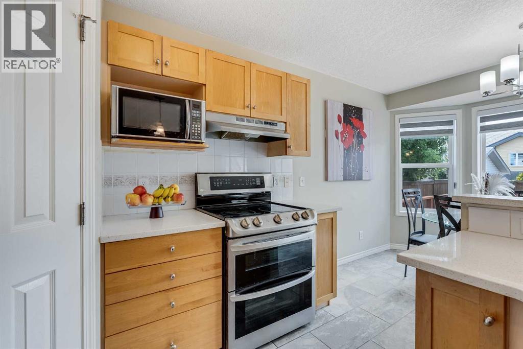 Single Family House for Sale in  Eversyde Circle SW Evergreen Calgary 