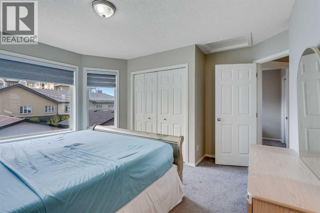 Single Family House for Sale in  Eversyde Circle SW Evergreen Calgary 