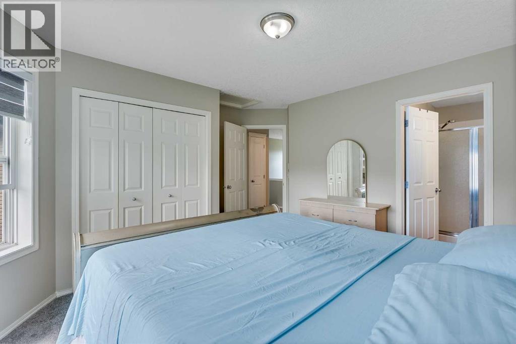 Single Family House for Sale in  Eversyde Circle SW Evergreen Calgary 