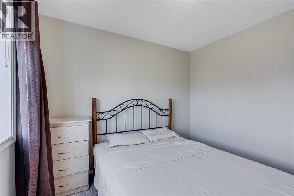 Single Family House for Sale in  Eversyde Circle SW Evergreen Calgary 