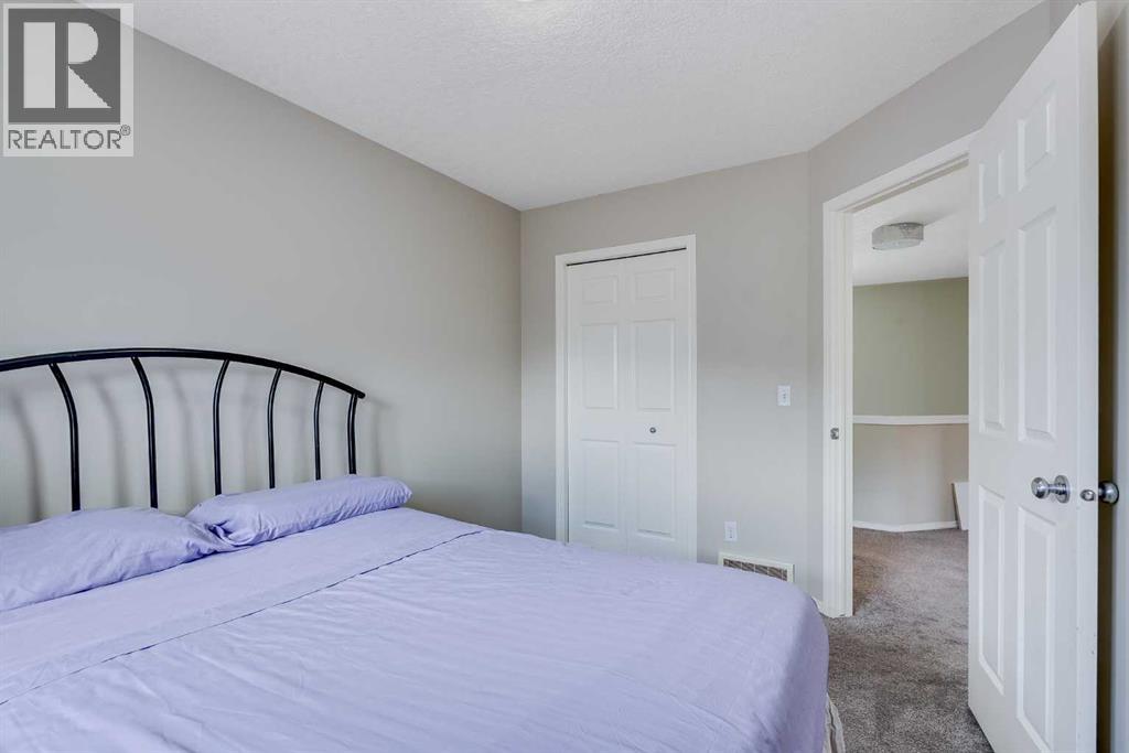 Single Family House for Sale in  Eversyde Circle SW Evergreen Calgary 