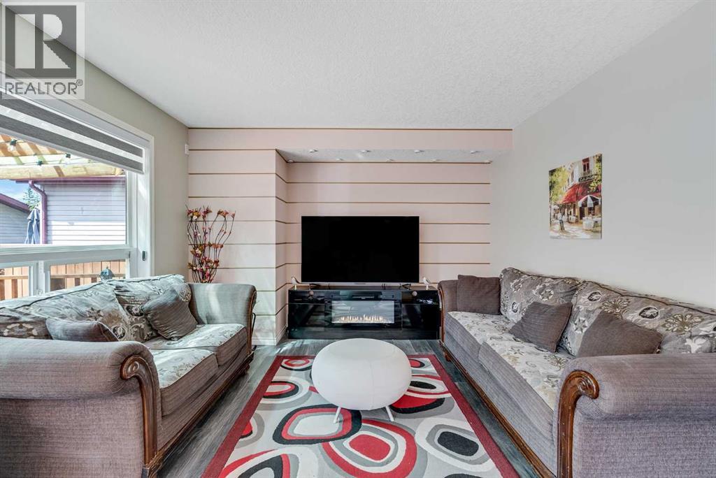 Single Family House for Sale in  Eversyde Circle SW Evergreen Calgary 
