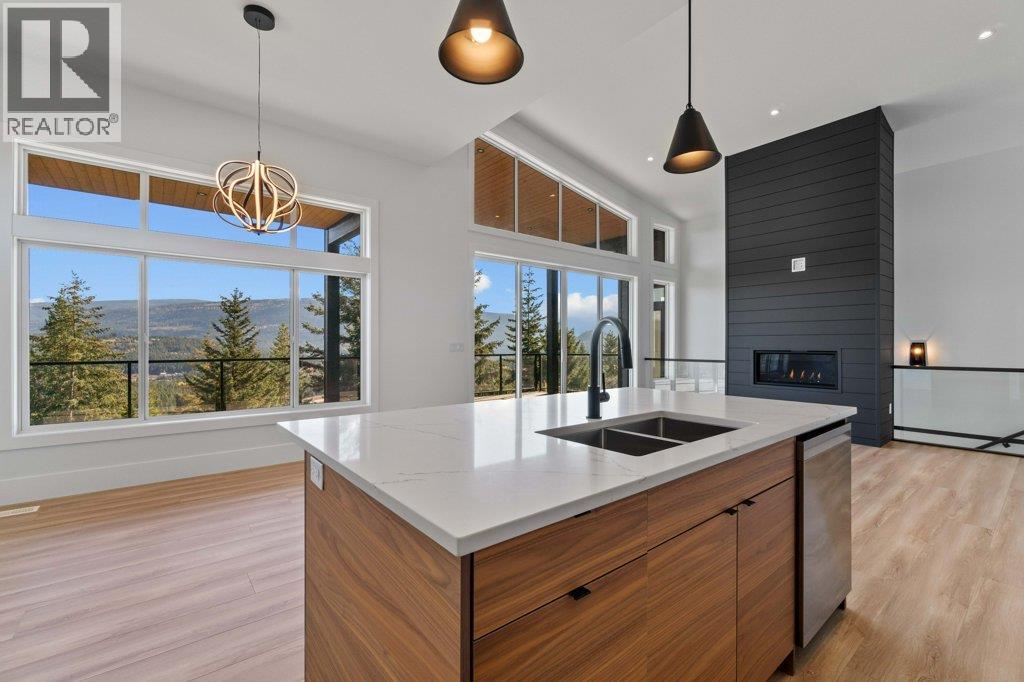 Photo 24 of 2506 Highlands Drive, Blind Bay BC