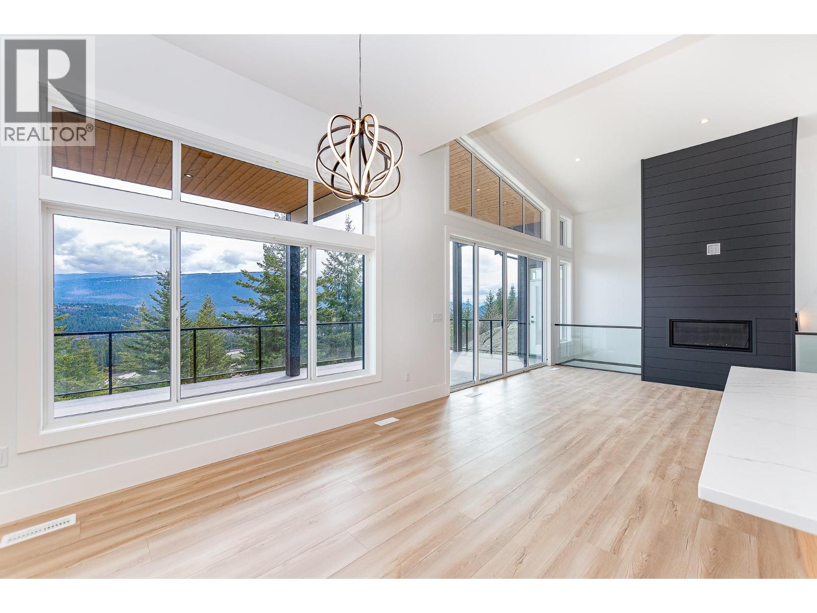Photo 31 of 2506 Highlands Drive, Blind Bay BC