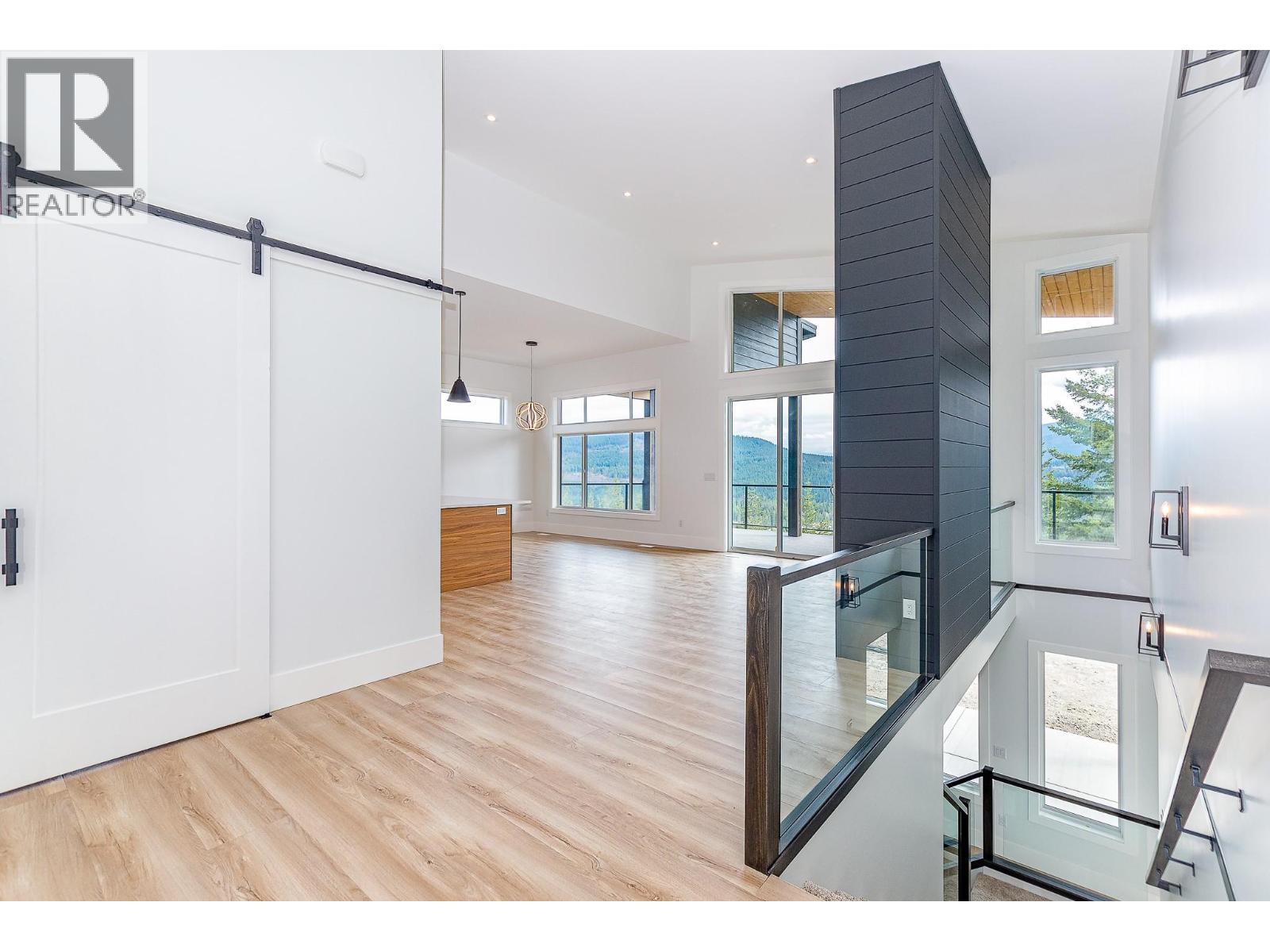 Photo 34 of 2506 Highlands Drive, Blind Bay BC