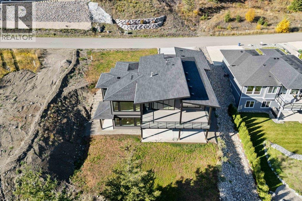 Photo 4 of 2506 Highlands Drive, Blind Bay BC