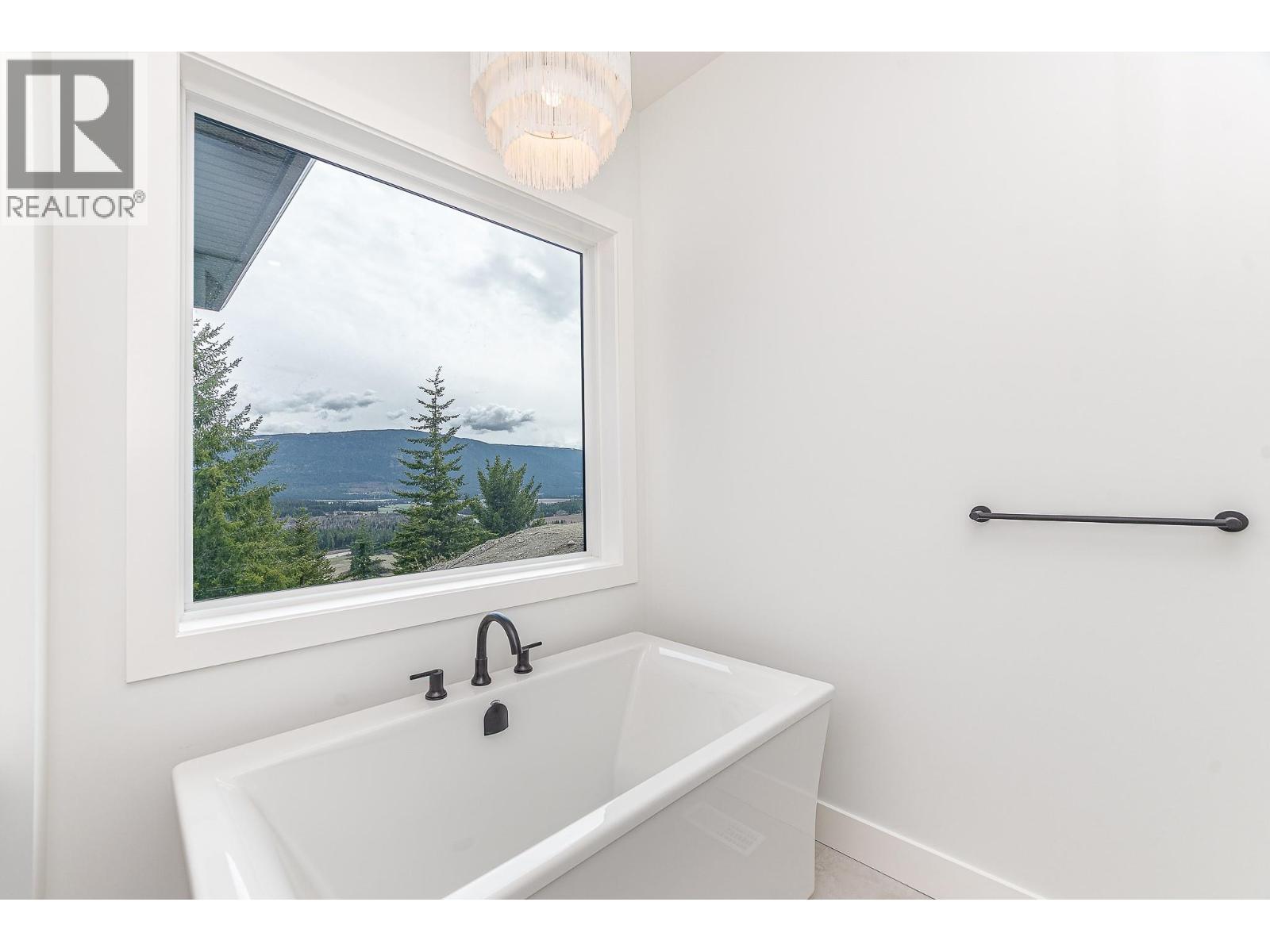 Photo 47 of 2506 Highlands Drive, Blind Bay BC