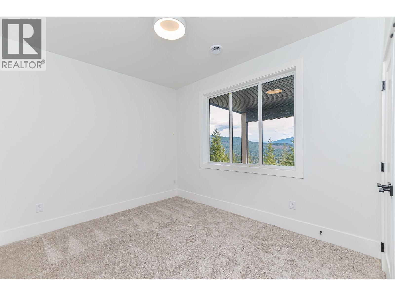 Photo 51 of 2506 Highlands Drive, Blind Bay BC