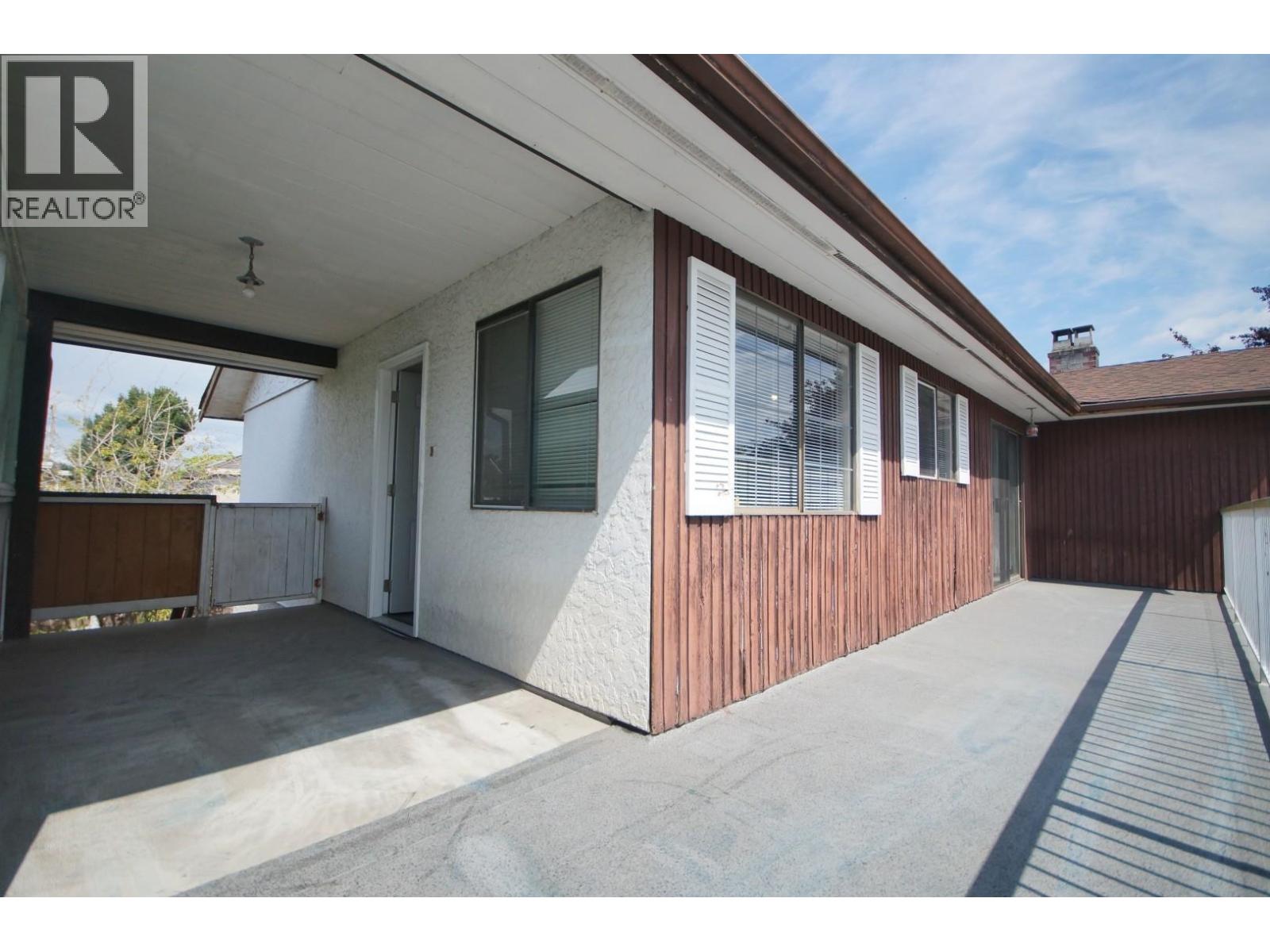 Photo 5 of 8411 Rideau Drive, Richmond BC