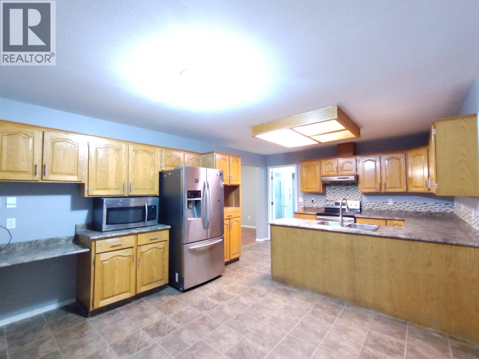 Photo 2 of 2916 Wayne Street, Prince George BC