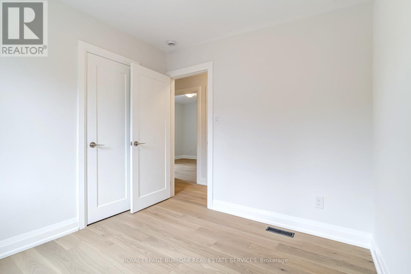 Photo 14 of 63 Fernwood Crescent, Hamilton ON
