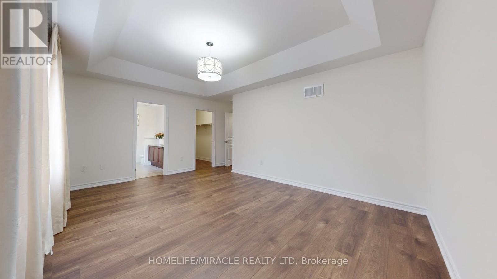 Photo 14 of 101 George Robinson Drive, Brampton ON