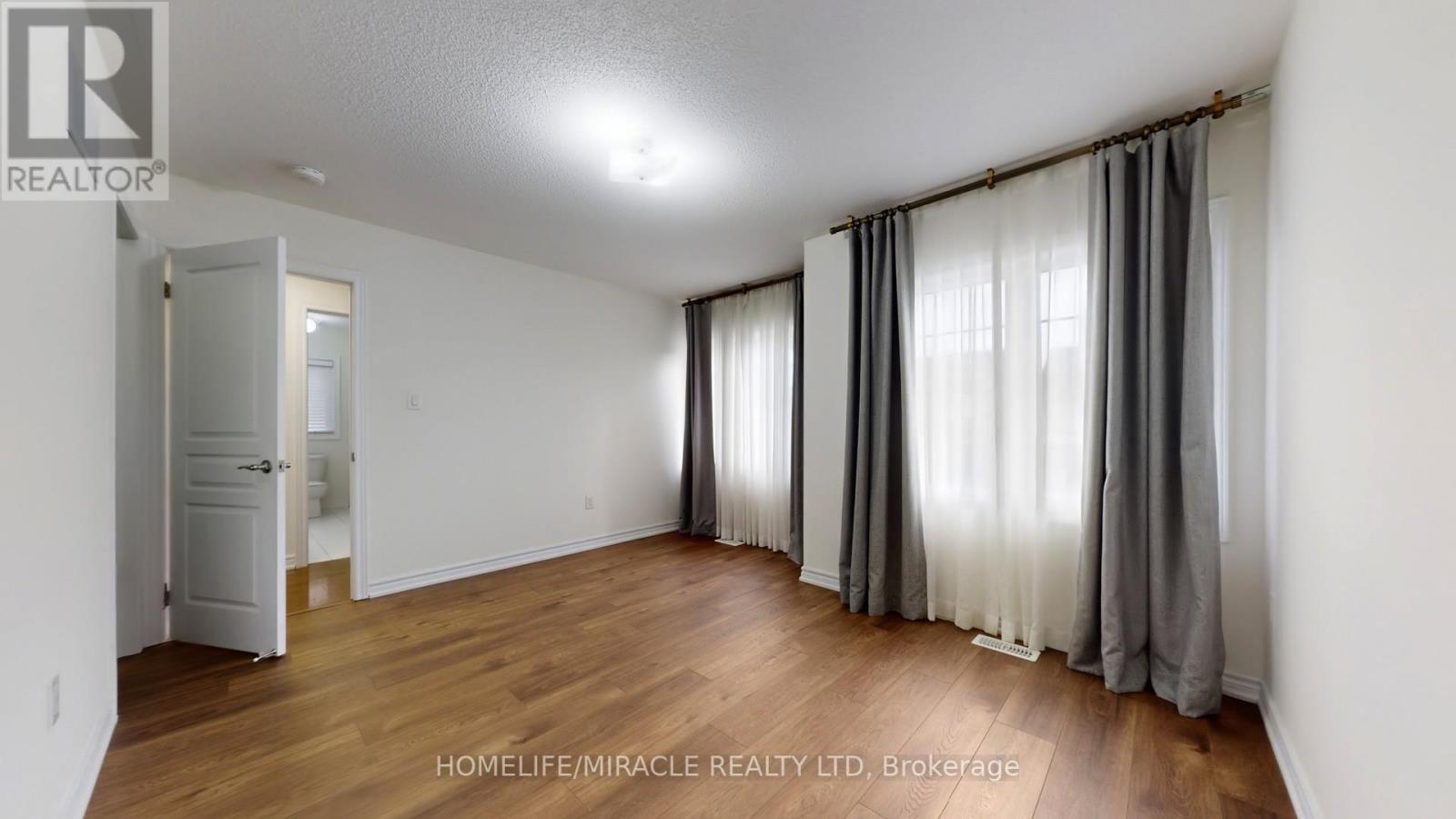 Photo 21 of 101 George Robinson Drive, Brampton ON