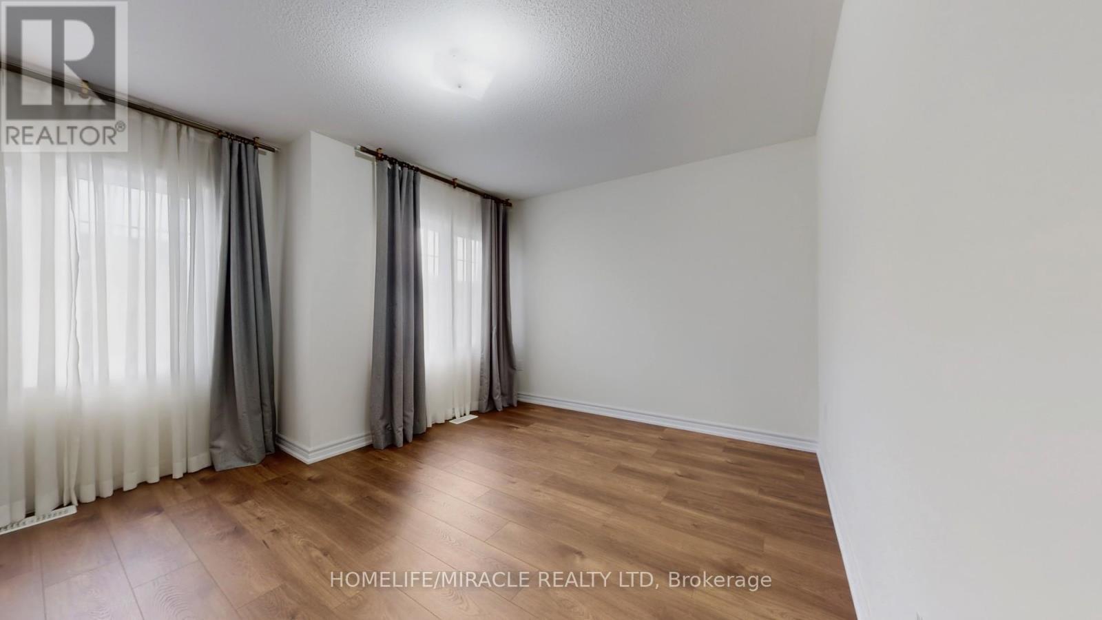 Photo 23 of 101 George Robinson Drive, Brampton ON