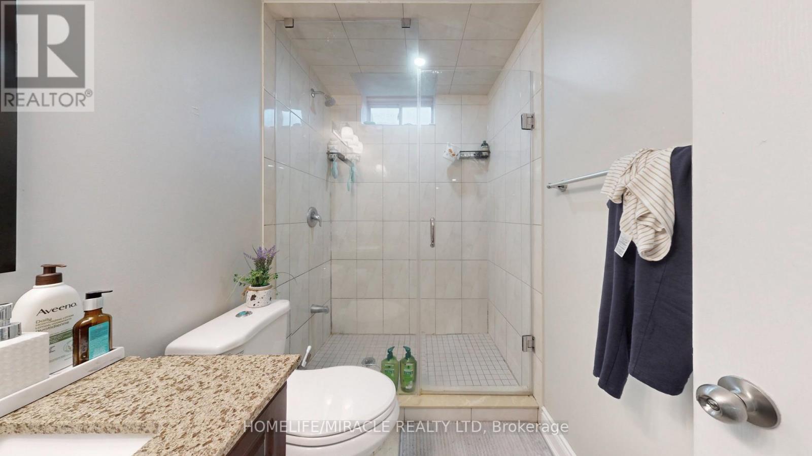 Photo 37 of 101 George Robinson Drive, Brampton ON
