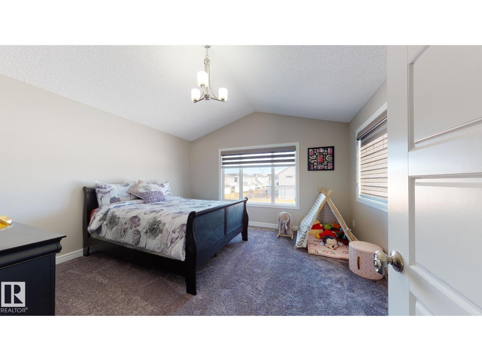 Photo 17 of 8716 Carson Wy Sw, Edmonton AB