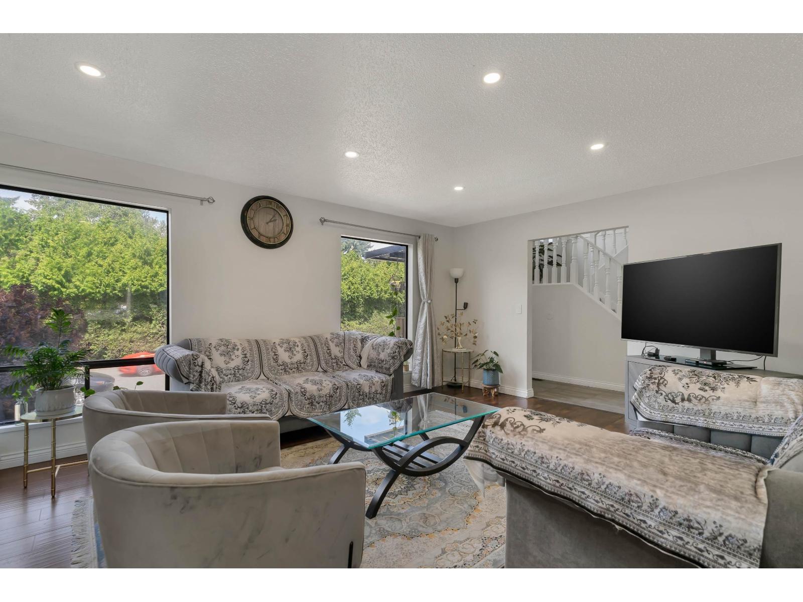 Photo 5 of 11196 Monroe Drive, Delta BC