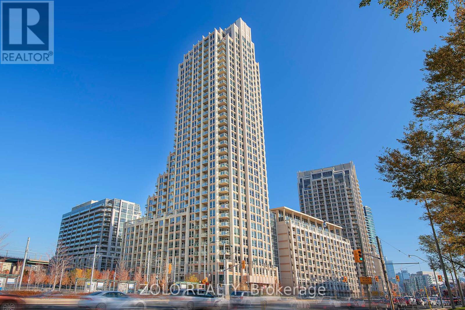 Photo 1 of 3403 628 Fleet Street, Toronto ON