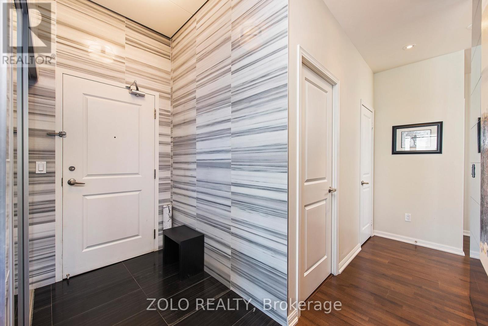 Photo 3 of 3403 628 Fleet Street, Toronto ON