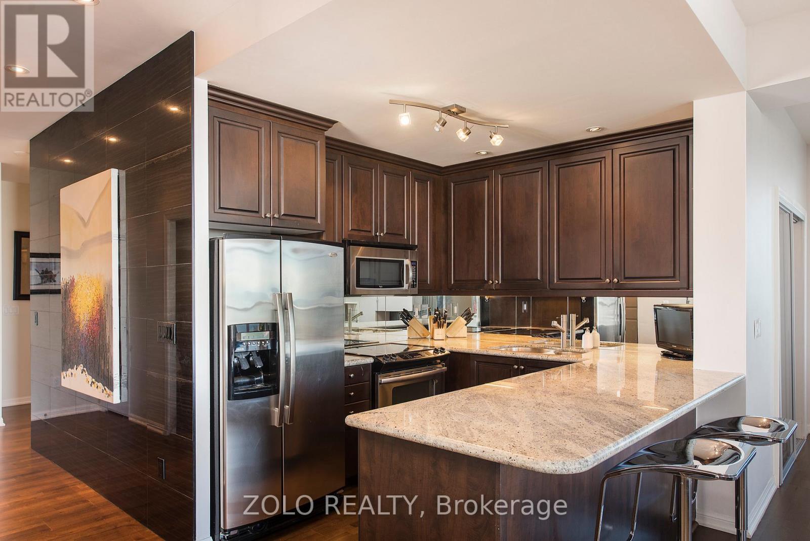 Photo 9 of 3403 628 Fleet Street, Toronto ON