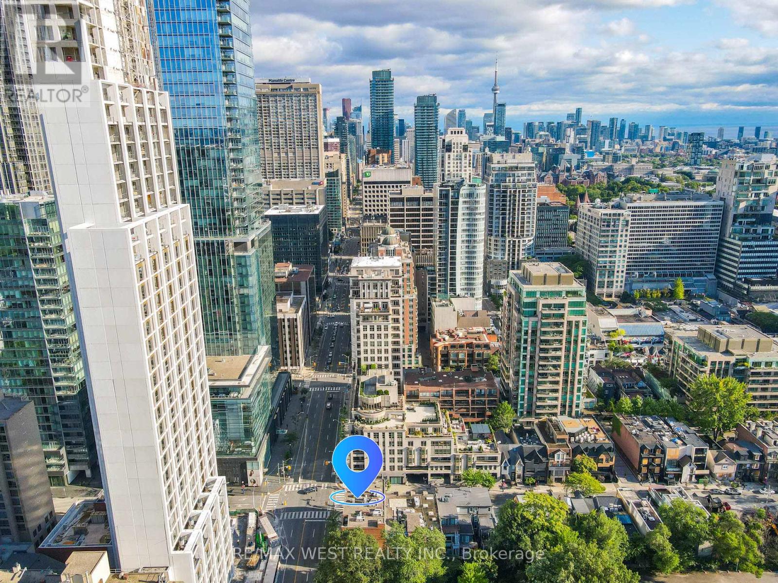 Photo 2 of 1300 Bay Street, Toronto ON