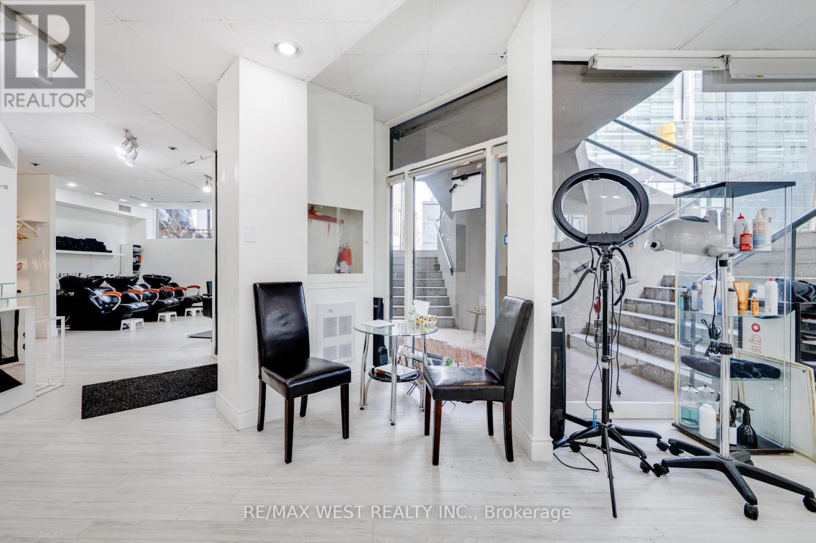 Photo 10 of 1300 Bay Street, Toronto ON