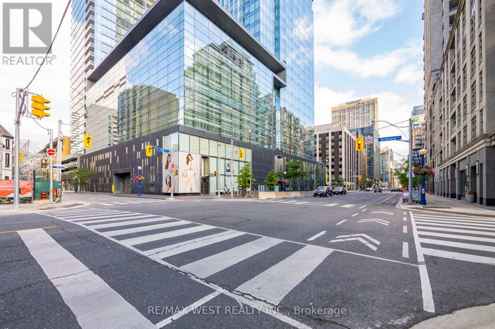 Photo 31 of 1300 Bay Street, Toronto ON