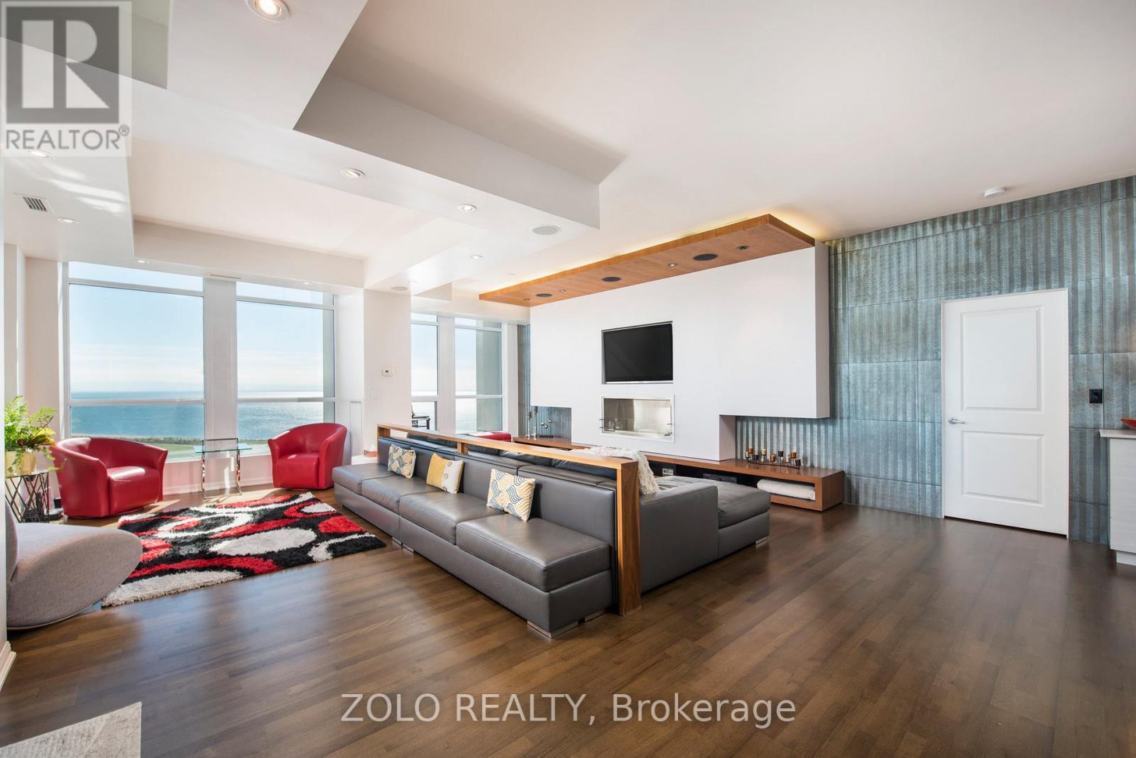 Photo 4 of 3403 628 Fleet Street, Toronto ON