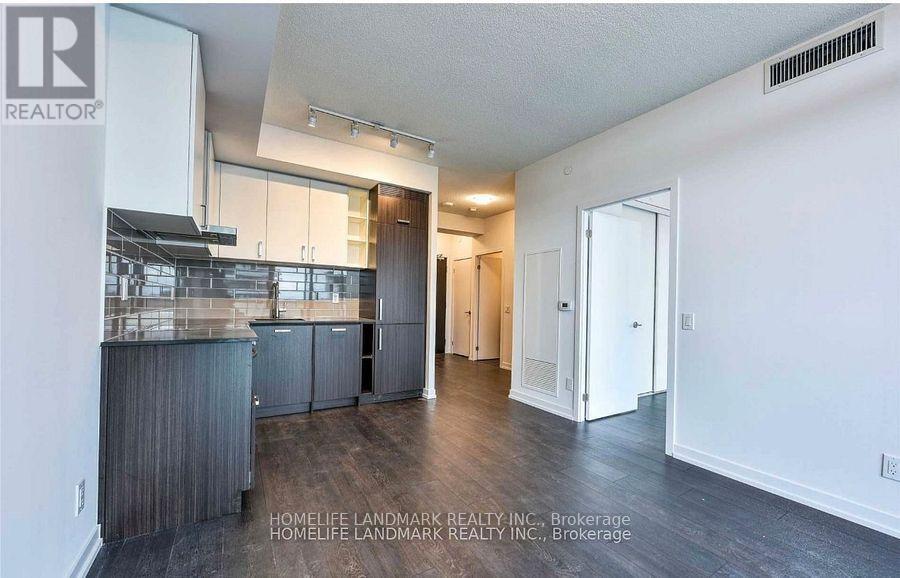 Photo 9 of 2703 125 Redpath Avenue, Toronto ON