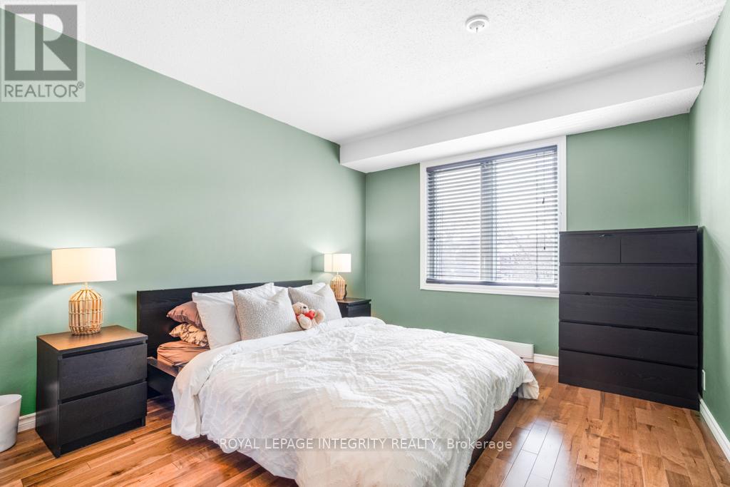 Photo 17 of 207 1825 Marsala Crescent, Ottawa ON