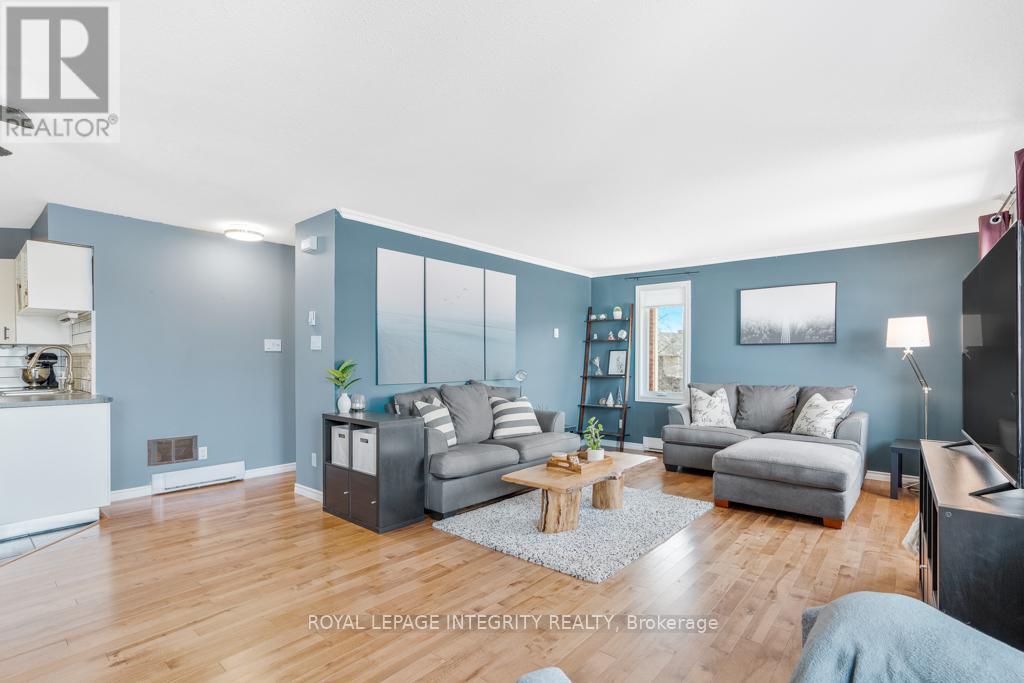 Photo 10 of 207 1825 Marsala Crescent, Ottawa ON